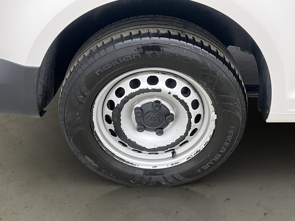 Vehicle Image 28