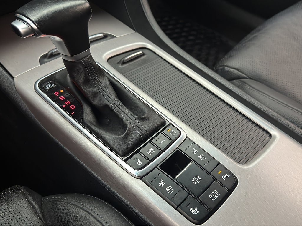 Vehicle Image 28