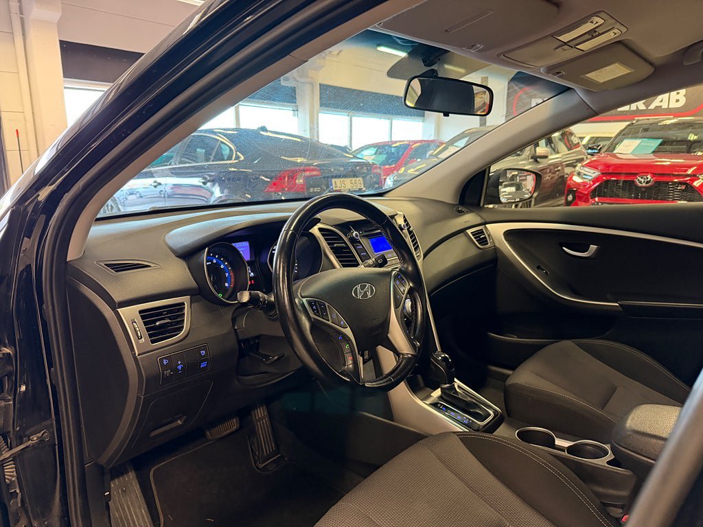 Vehicle Image 7