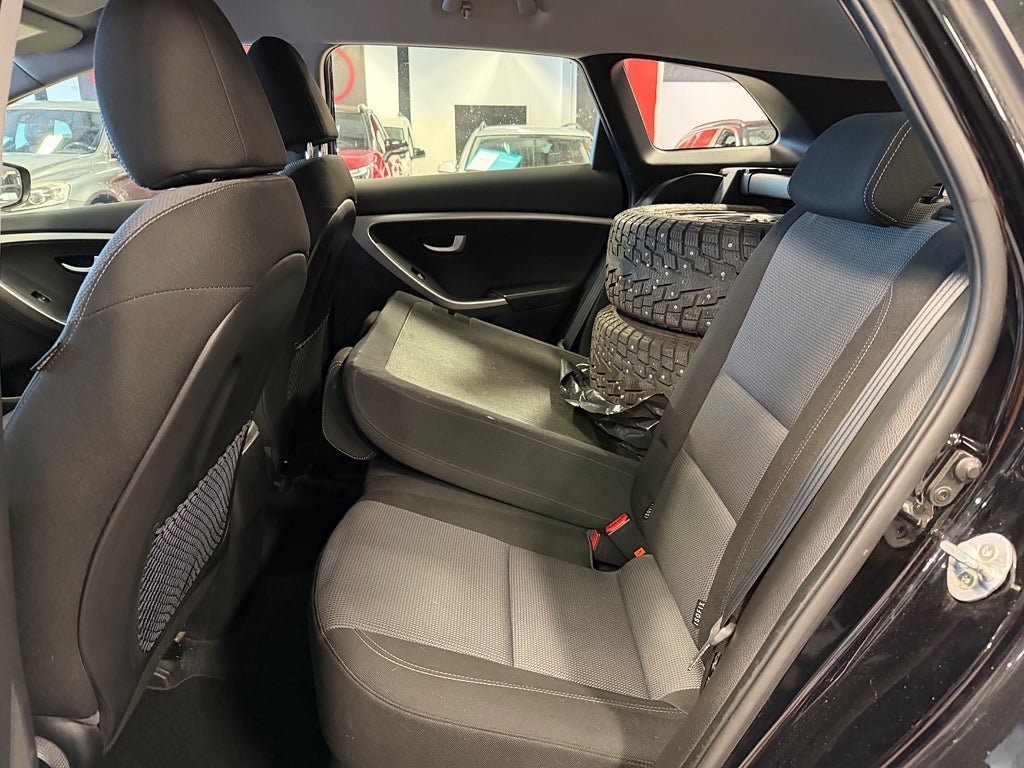 Vehicle Image 17