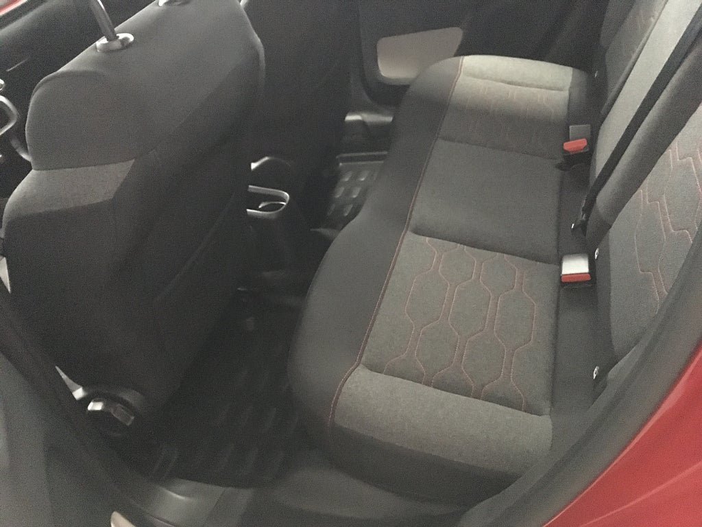 Vehicle Image 19