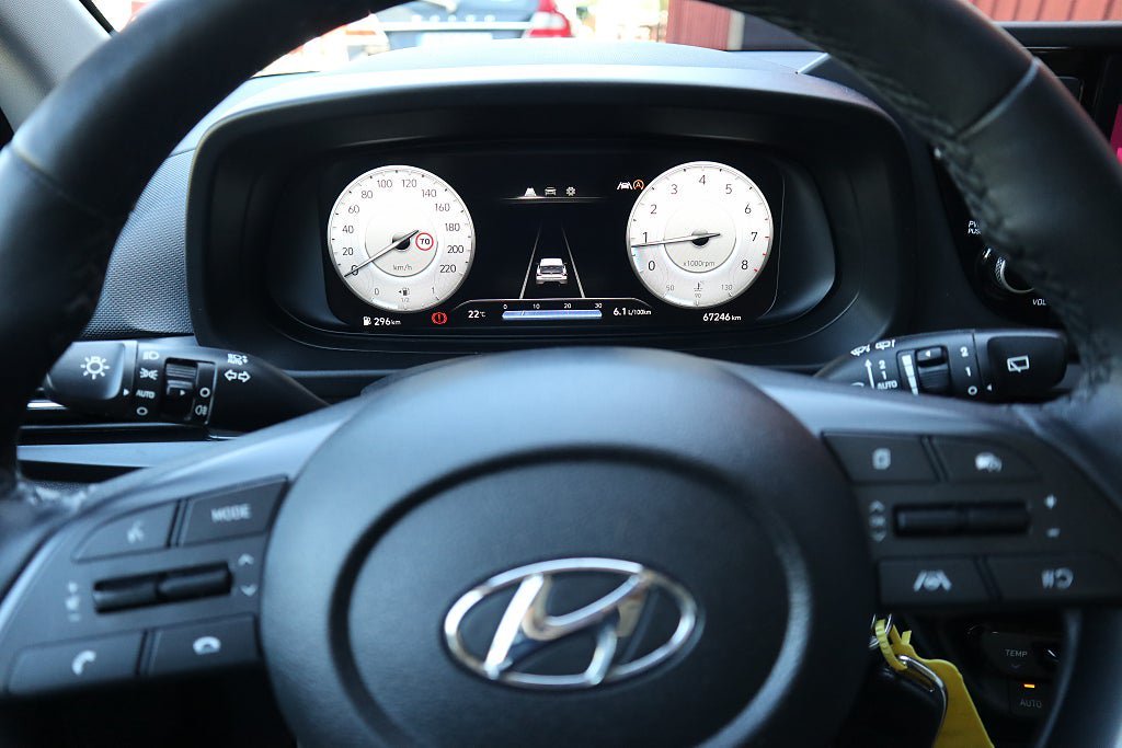 Vehicle Image 13