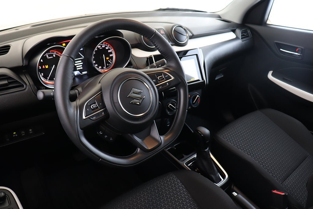 Vehicle Image 7