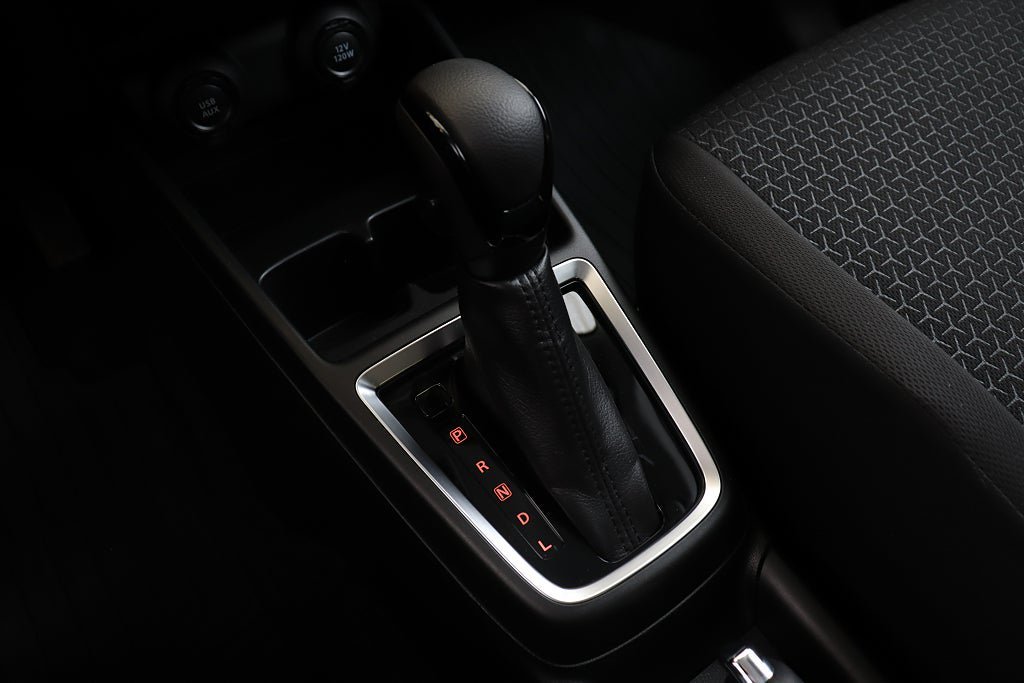 Vehicle Image 12