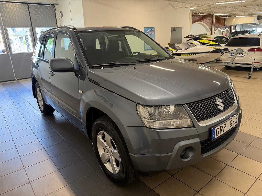 Vehicle Image 6