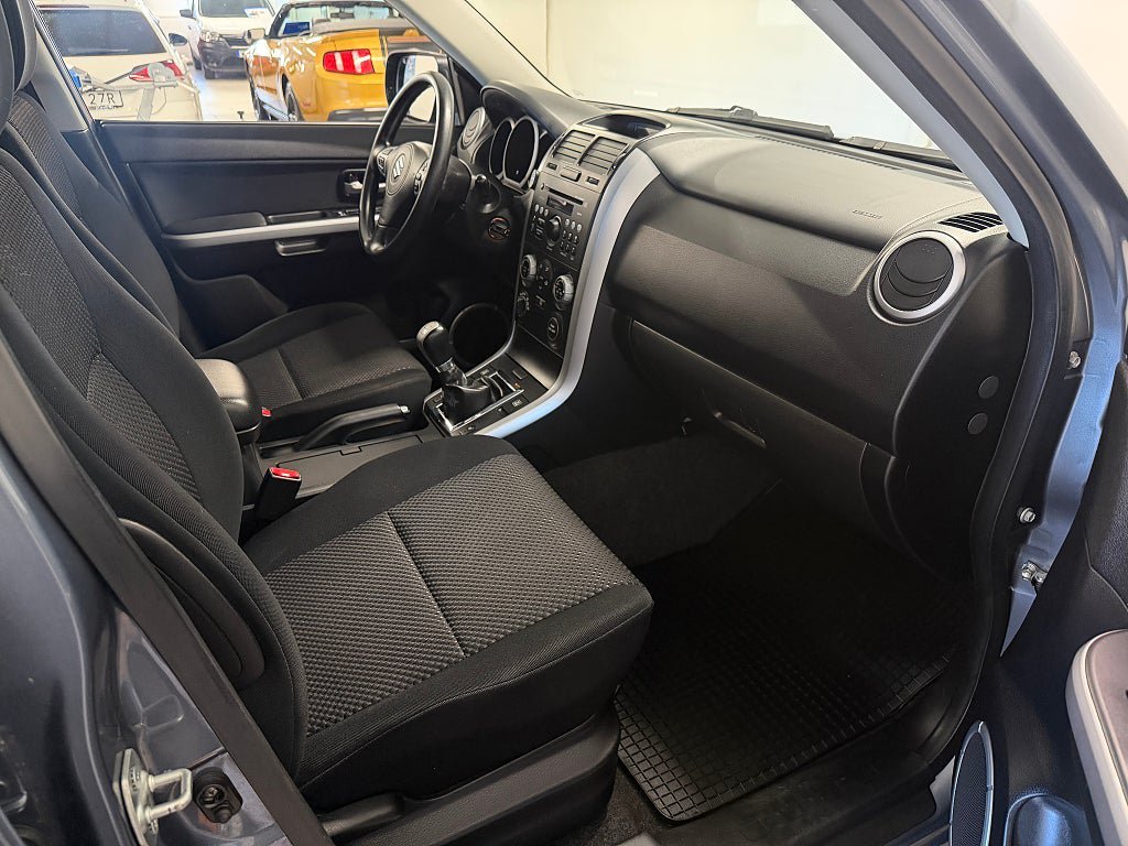 Vehicle Image 7