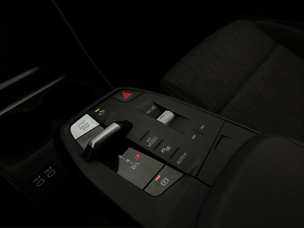 Vehicle Image 33