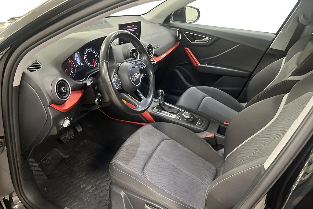 Vehicle Image 14