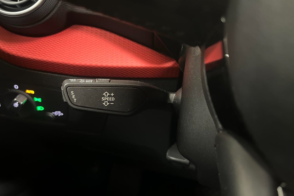 Vehicle Image 27