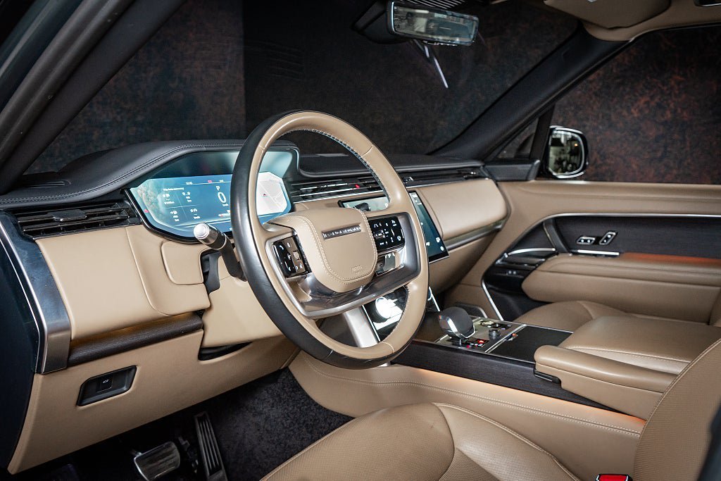 Vehicle Image 13