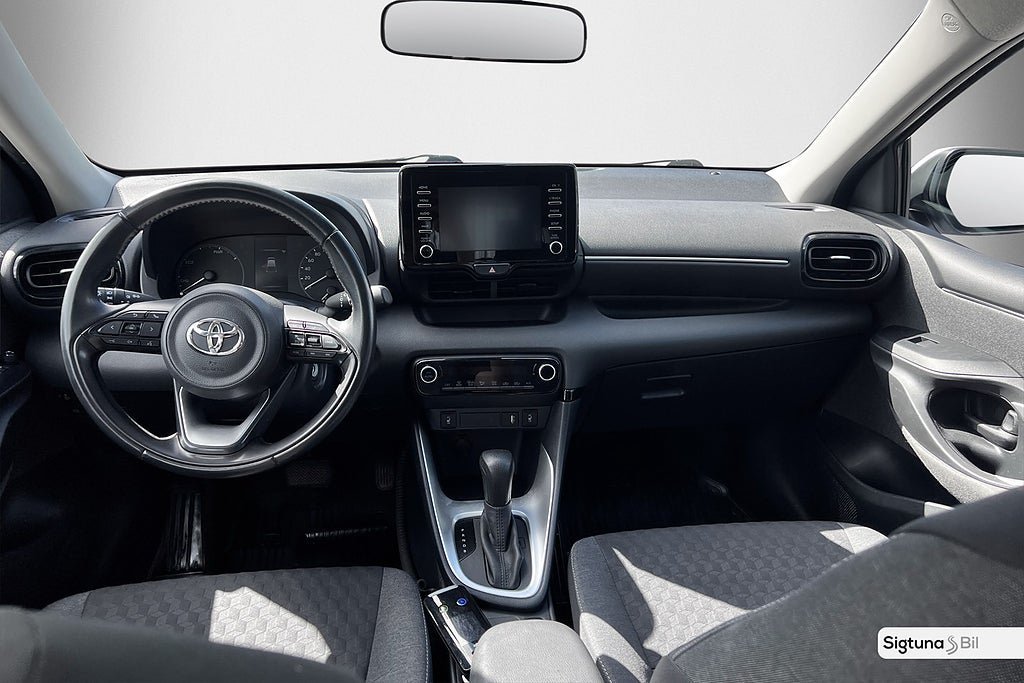 Vehicle Image 14