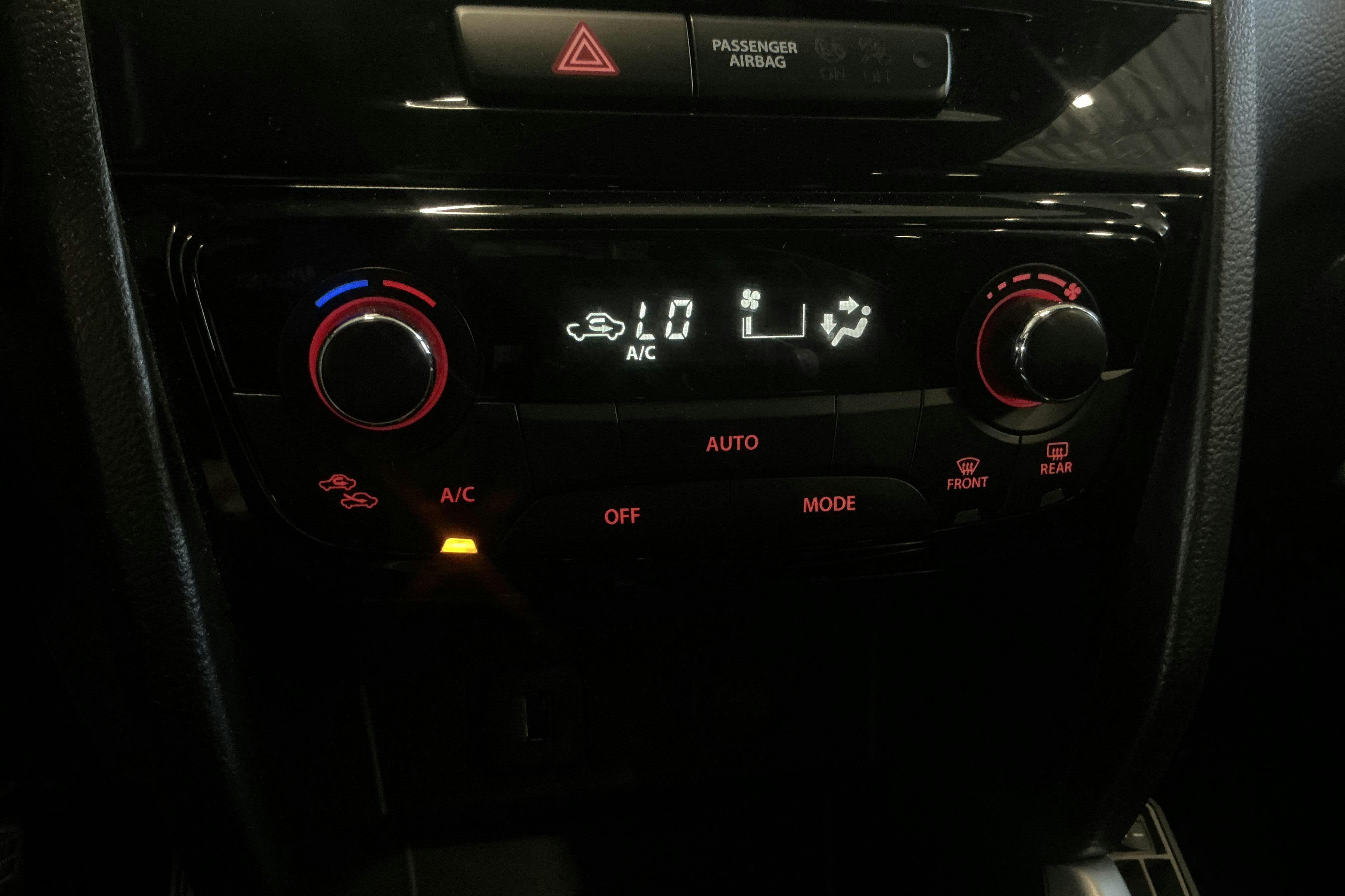 Vehicle Image 14