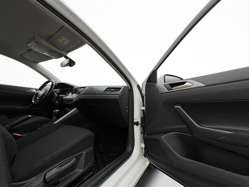 Vehicle Image 23