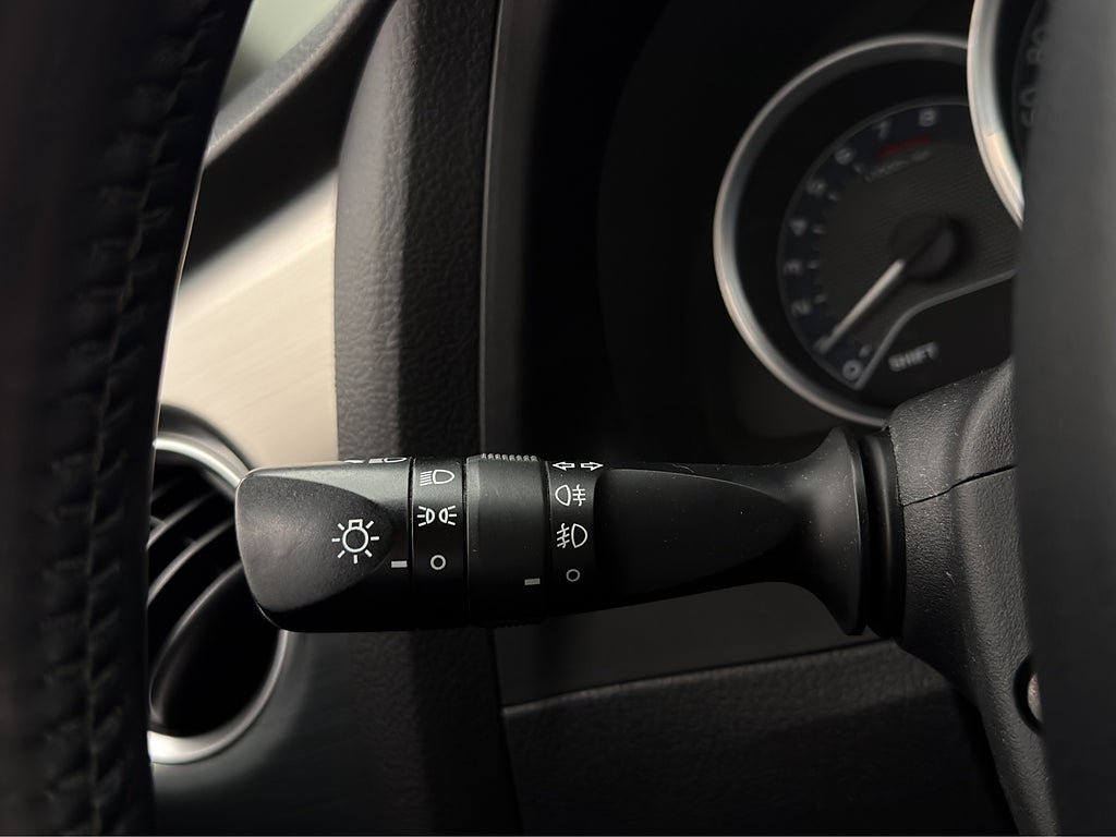Vehicle Image 14