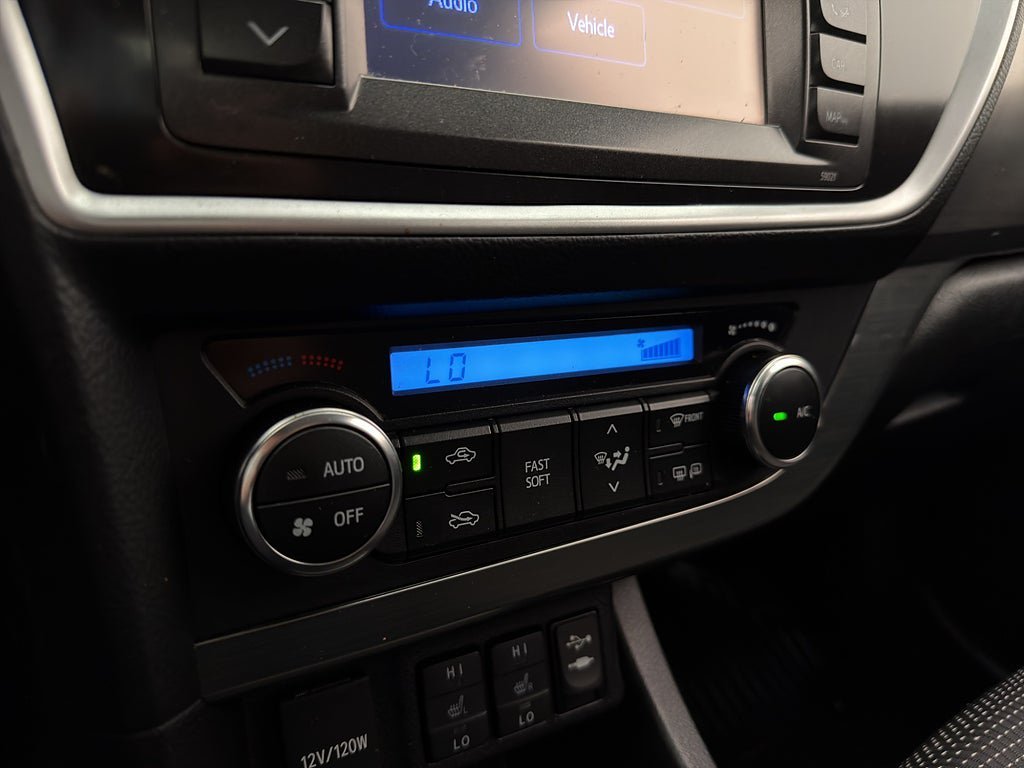 Vehicle Image 22