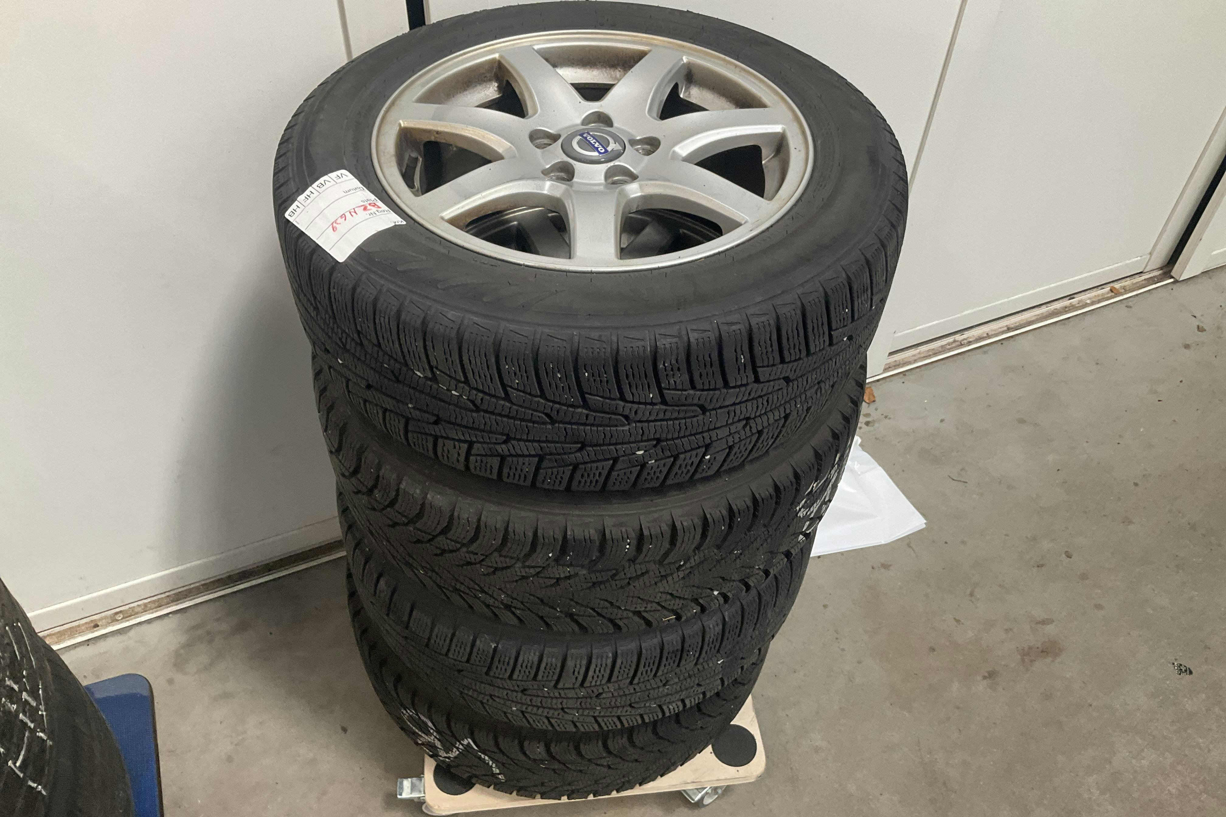 Vehicle Image 11