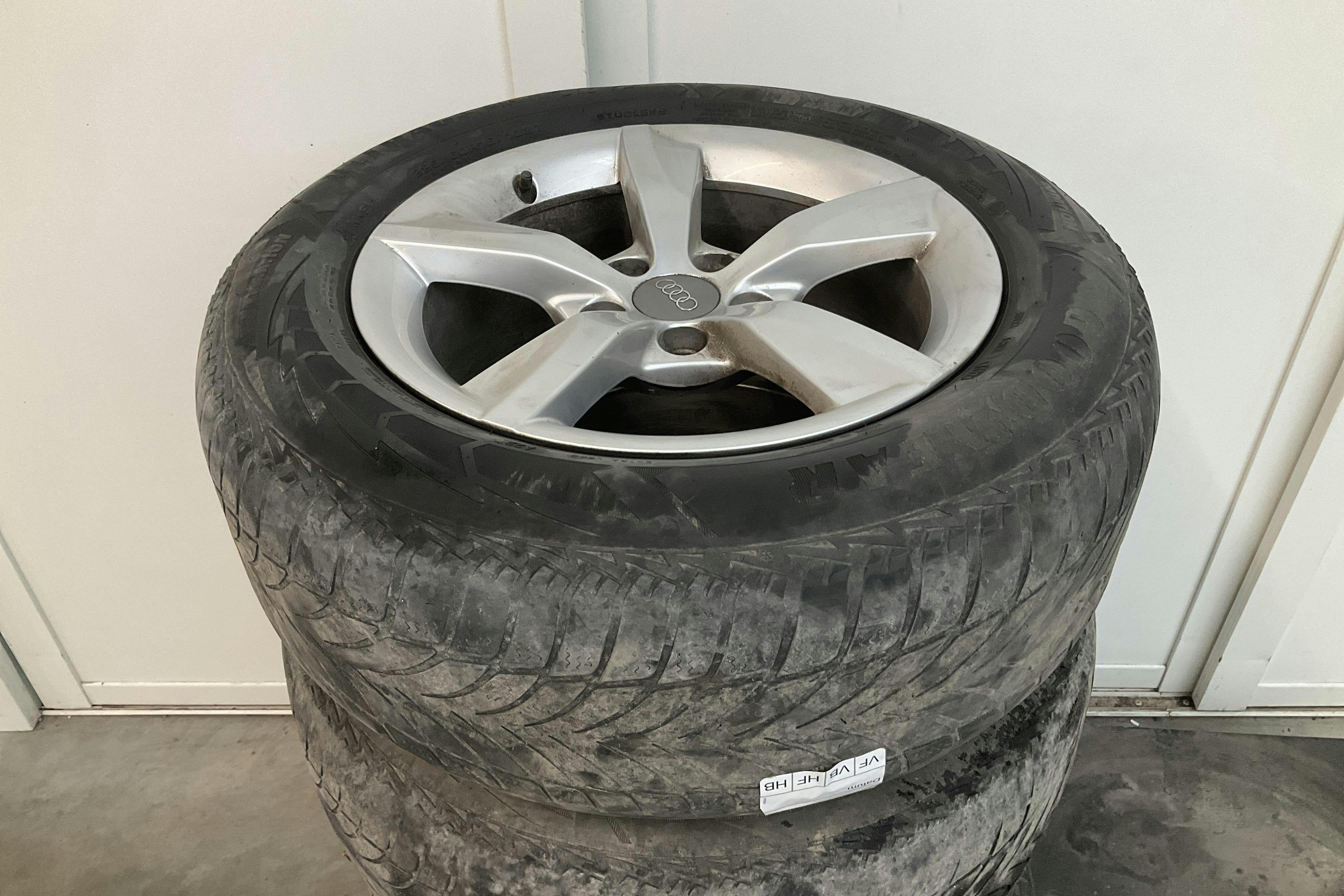 Vehicle Image 11