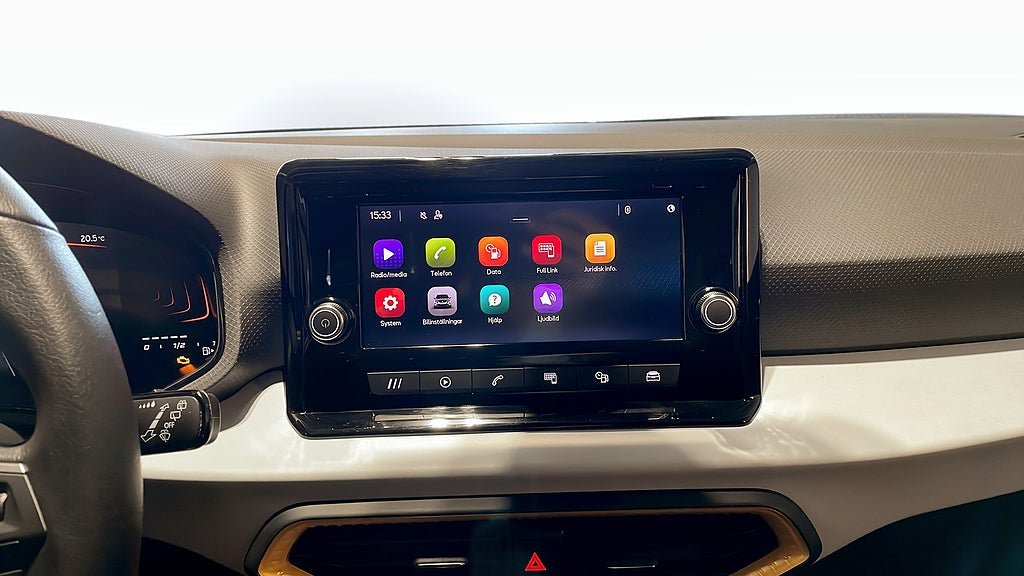 Vehicle Image 9