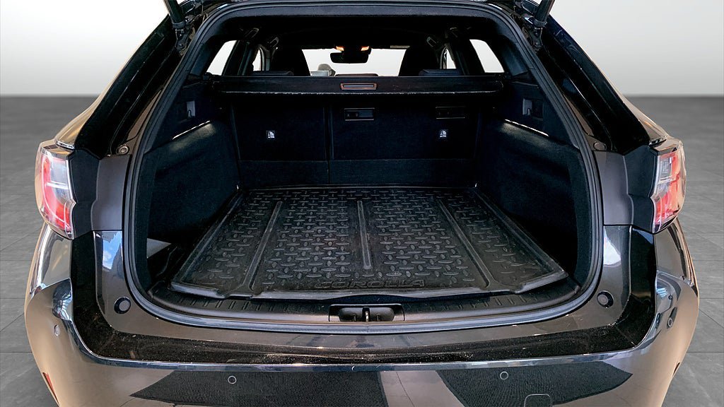 Vehicle Image 12