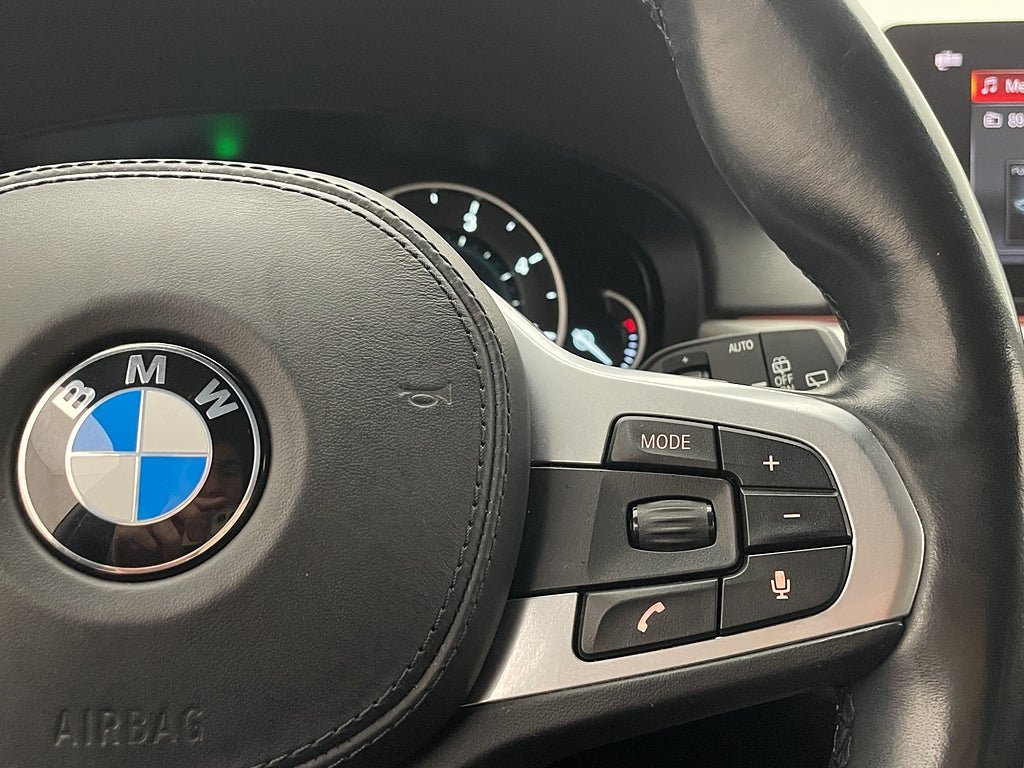 Vehicle Image 24