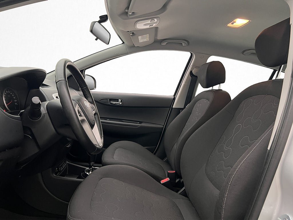 Vehicle Image 11