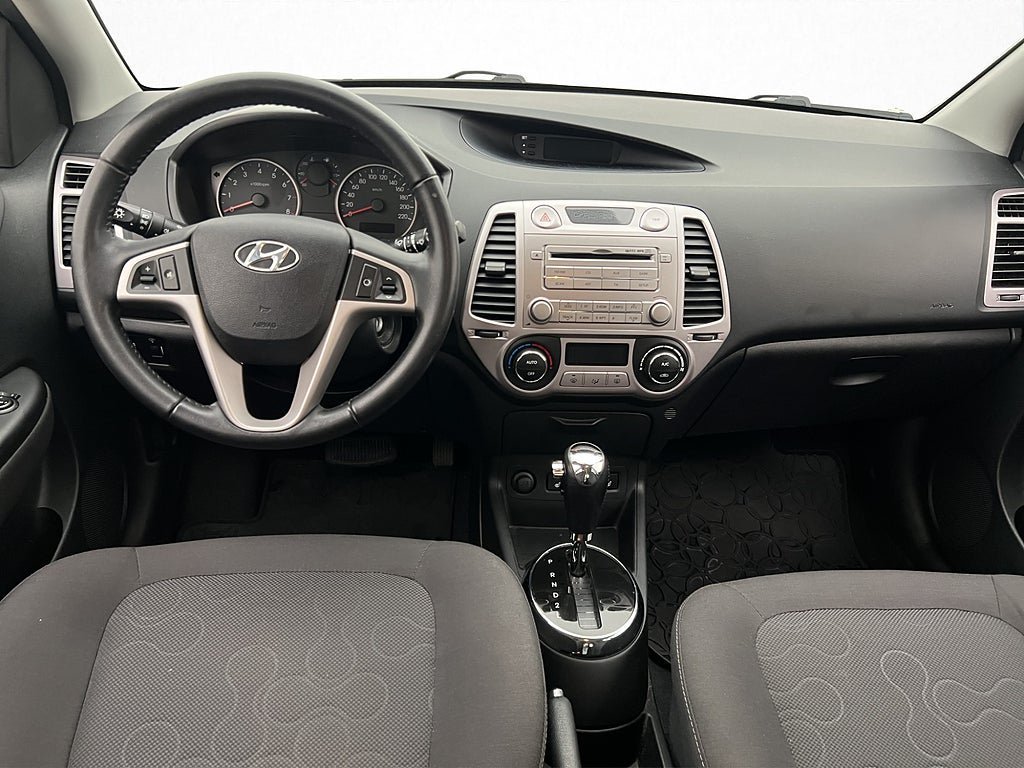 Vehicle Image 13