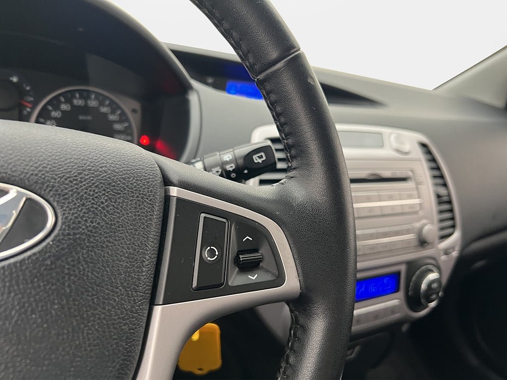 Vehicle Image 17