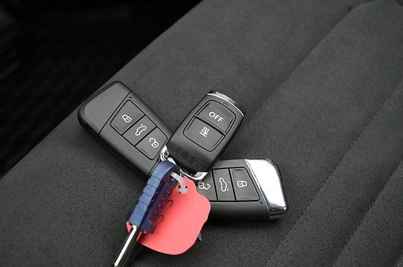 Vehicle Image 23