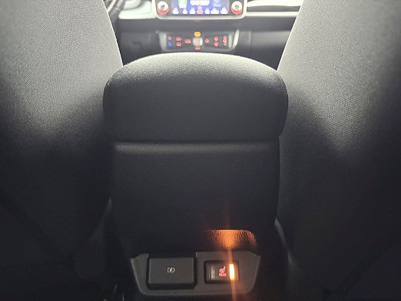 Vehicle Image 28