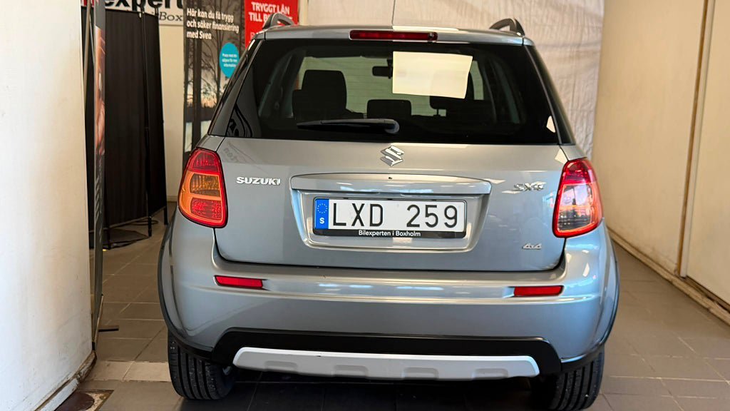 Vehicle Image 7