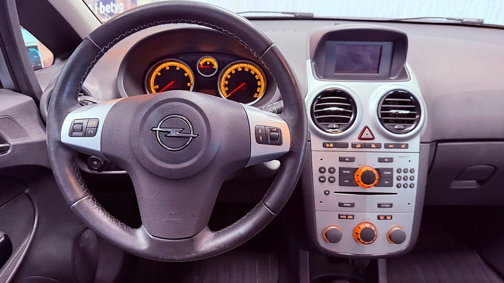 Vehicle Image 9