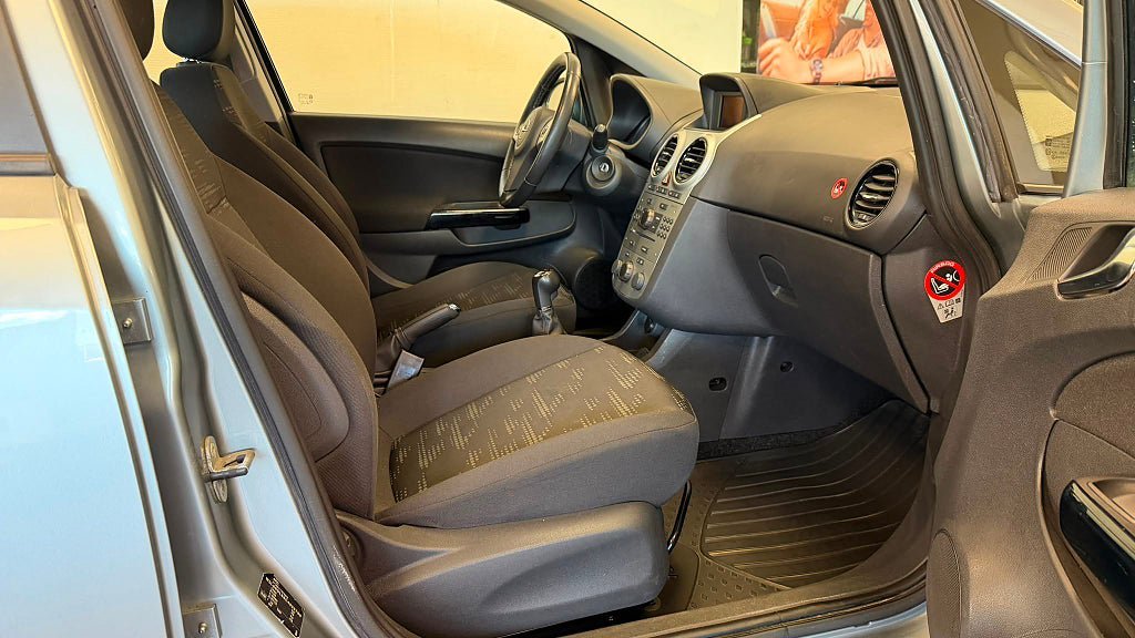 Vehicle Image 15