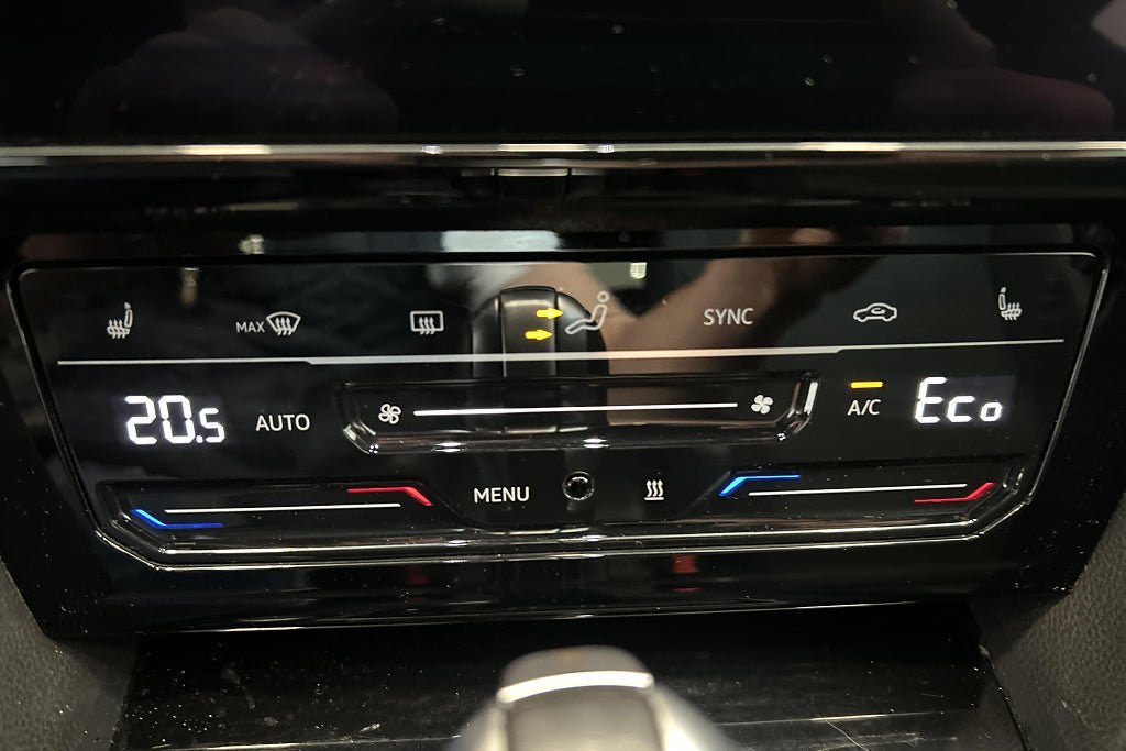 Vehicle Image 26
