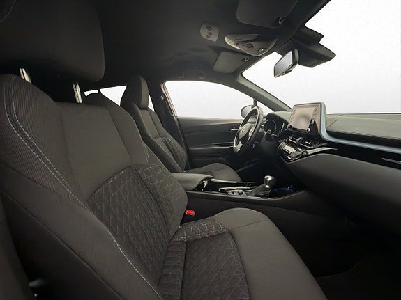 Vehicle Image 11