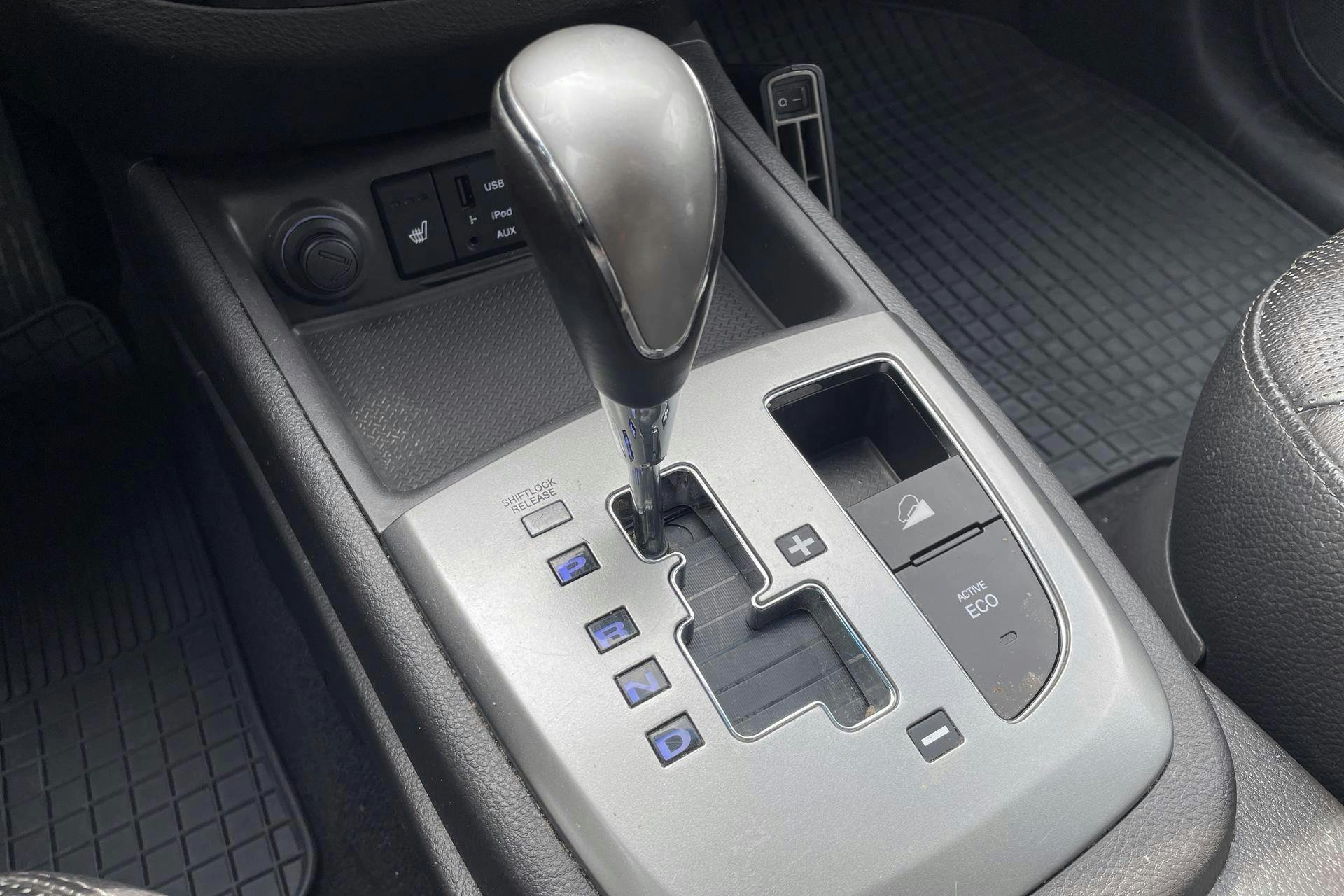 Vehicle Image 16