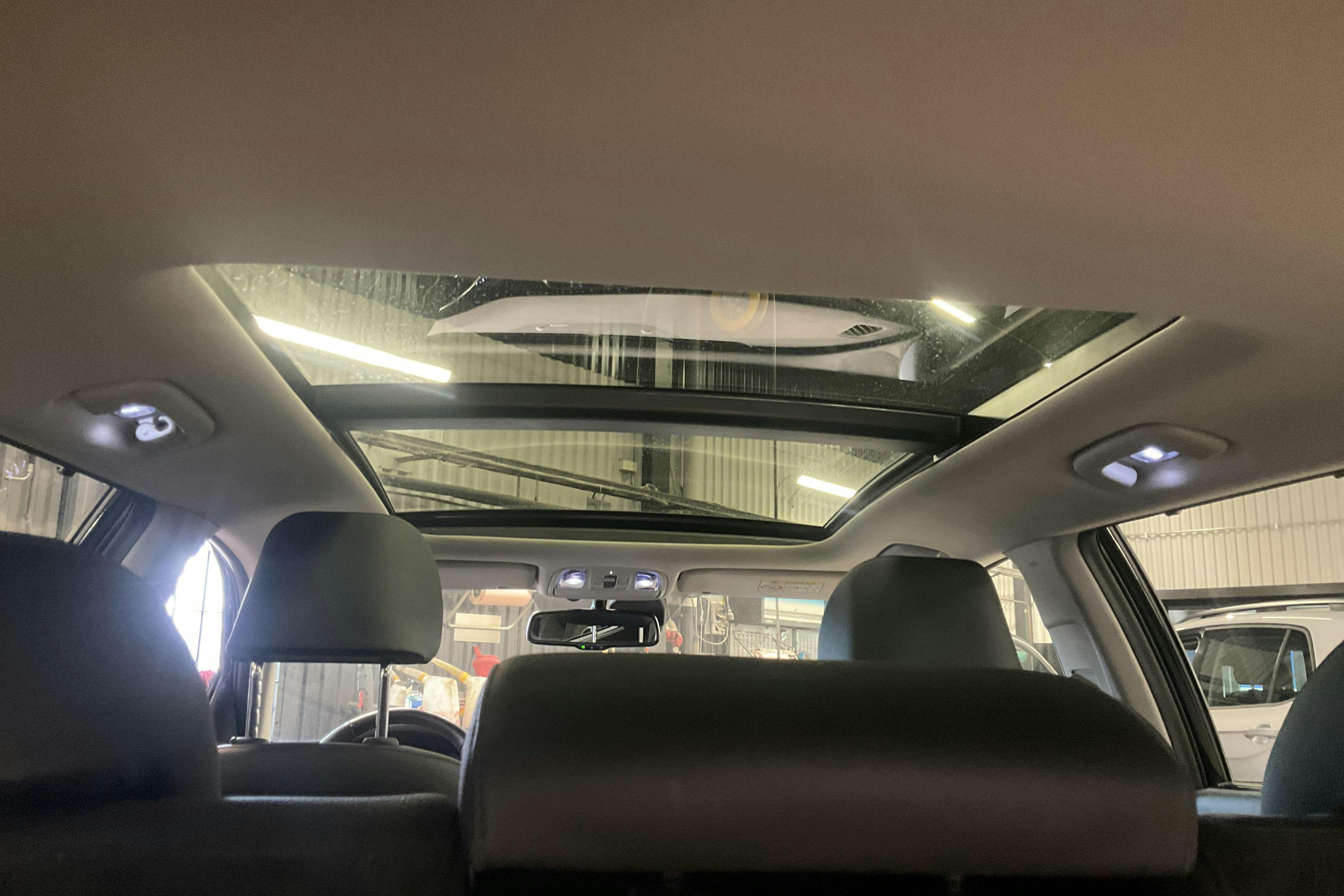 Vehicle Image 19