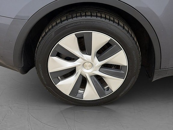 Vehicle Image 33