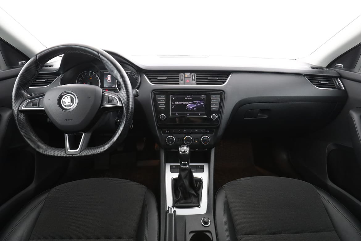 Vehicle Image 13