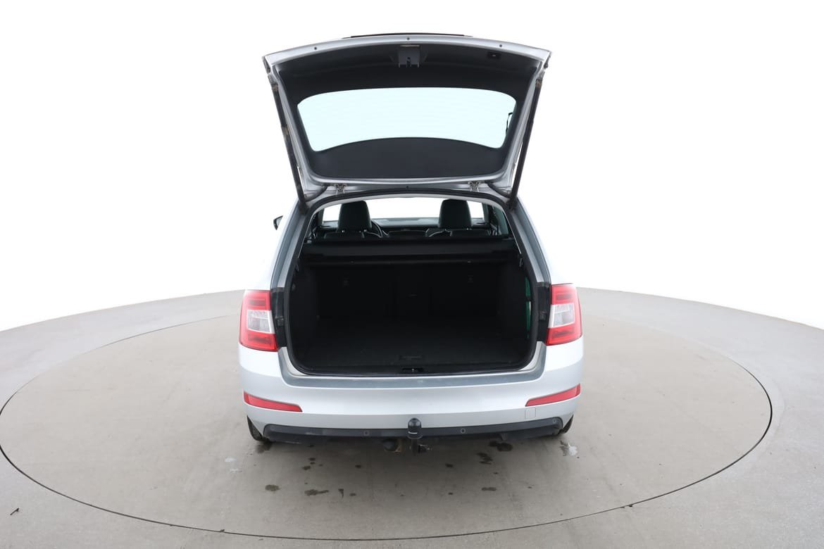 Vehicle Image 17