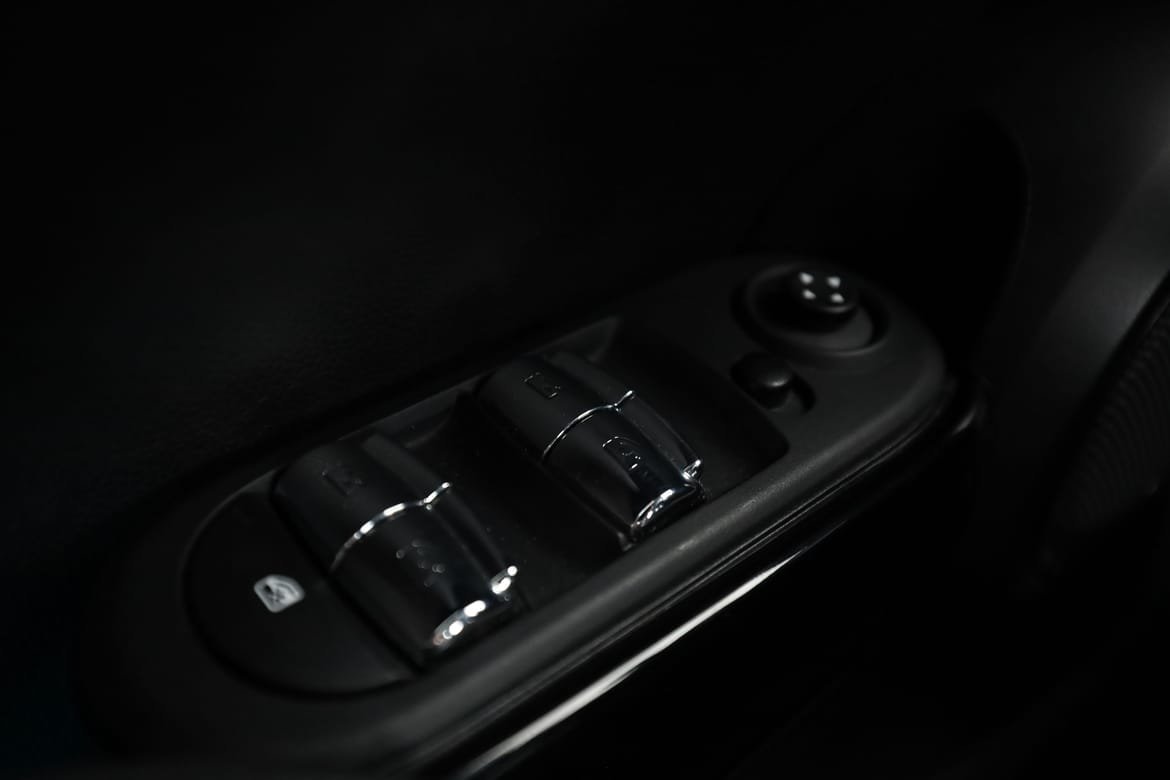 Vehicle Image 33