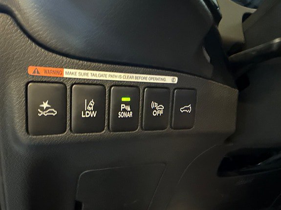 Vehicle Image 23