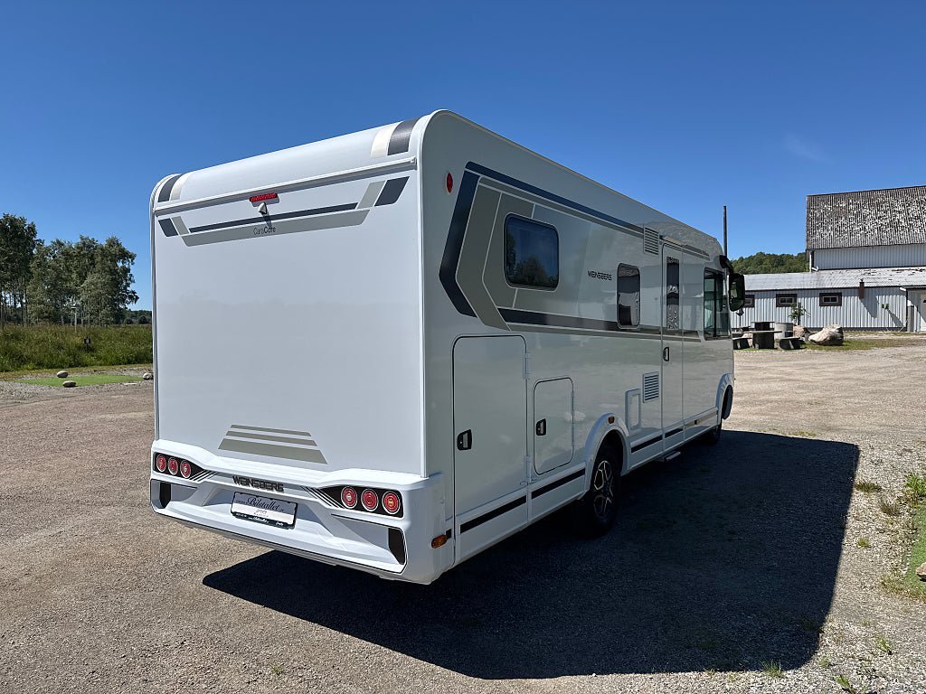 Vehicle Image 32