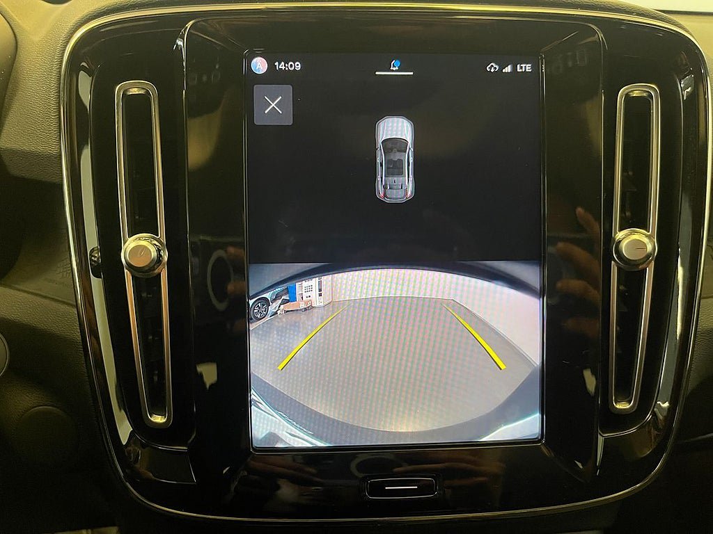 Vehicle Image 17