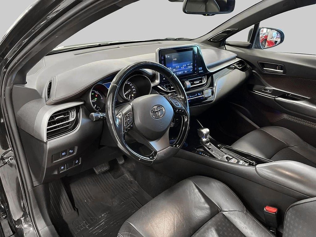 Vehicle Image 14