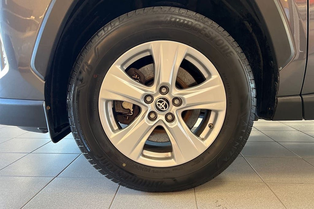 Vehicle Image 17