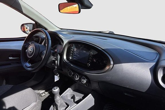 Vehicle Image 7