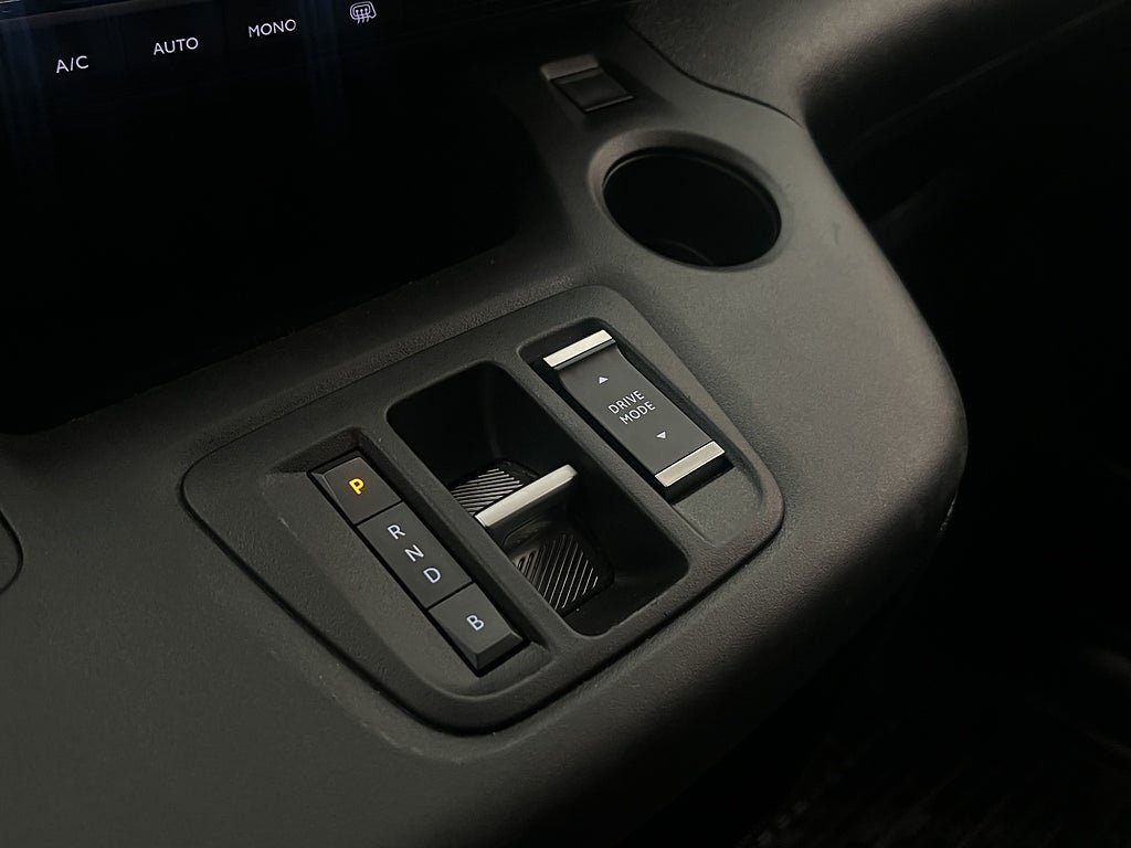 Vehicle Image 26
