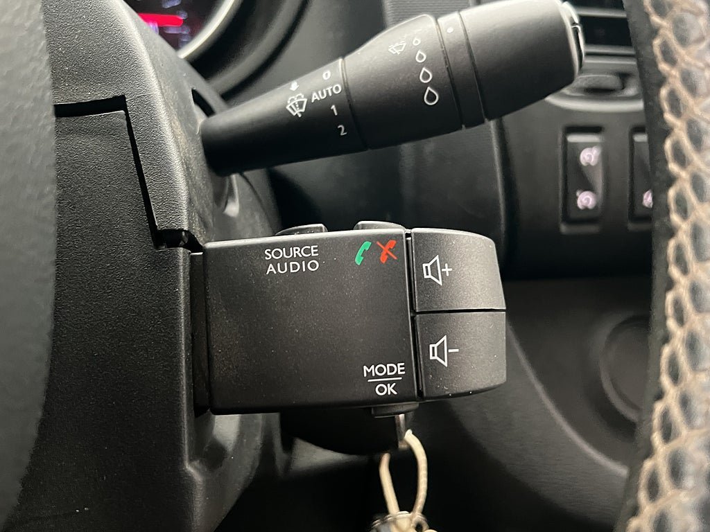 Vehicle Image 24