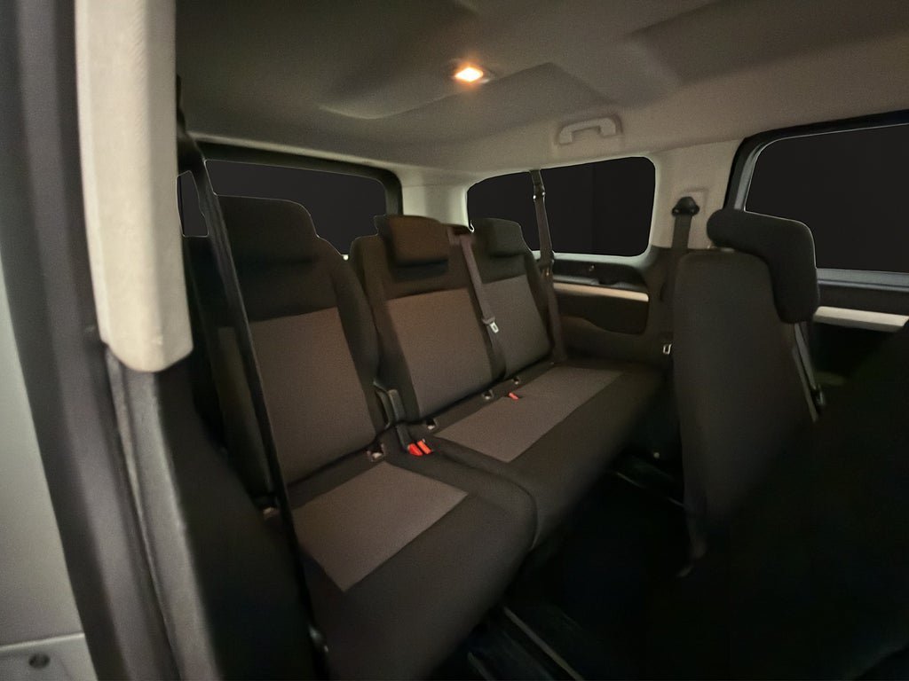 Vehicle Image 28