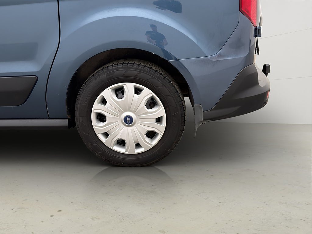Vehicle Image 29